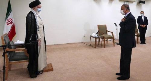 이란 최고지도자, 이라크 총리 만나 친미 정책 '견제'
