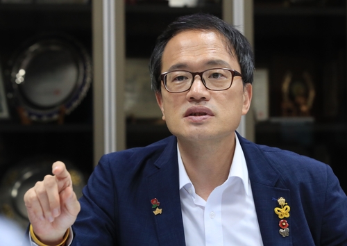 박주민 "안정적 관리보다 소통하는 후보가 이겨야"