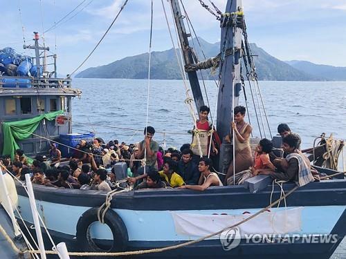 말레이 인근 해역서 로힝야 난민 24명 실종…"헤엄쳐 상륙 시도"