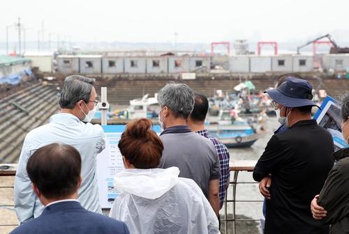 경기도, 시흥 오이도항 불법 컨테이너 43개 철거