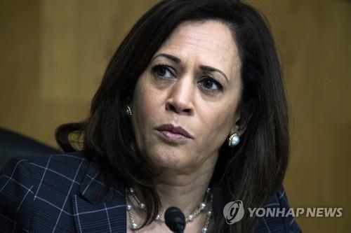 바이든 수첩에 '해리스' 포착…부통령 후보 낙점됐나