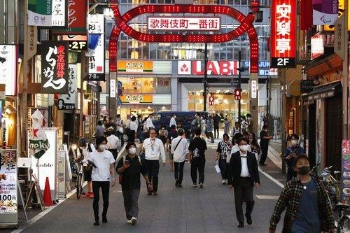 일본, 여행장려 서둘렀나…신규 확진 1천명 육박