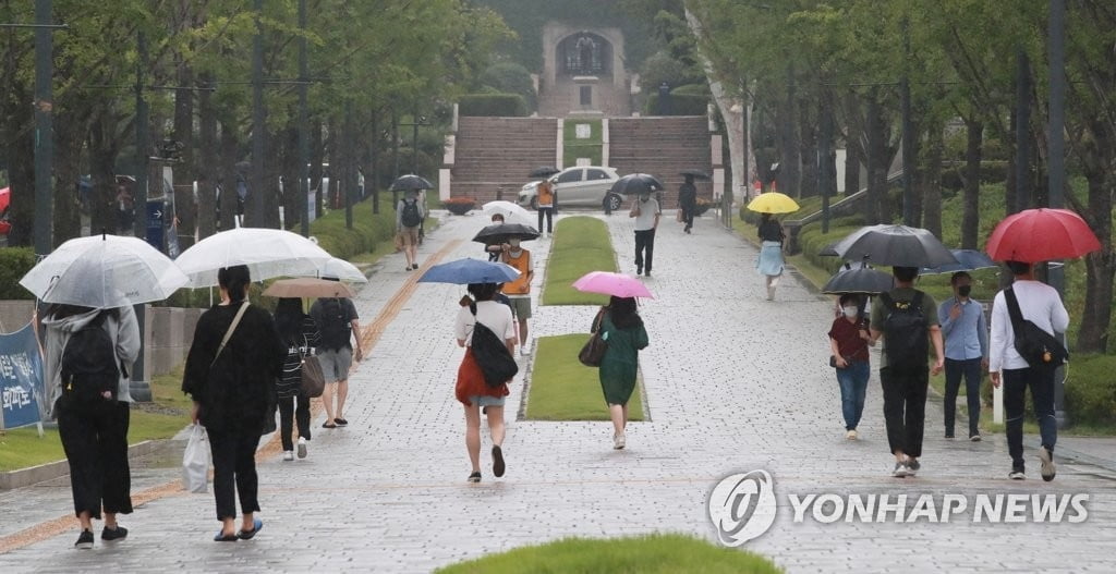 [날씨] 오후까지 전국 곳곳 비 이어져, 최고 60㎜ 강우량