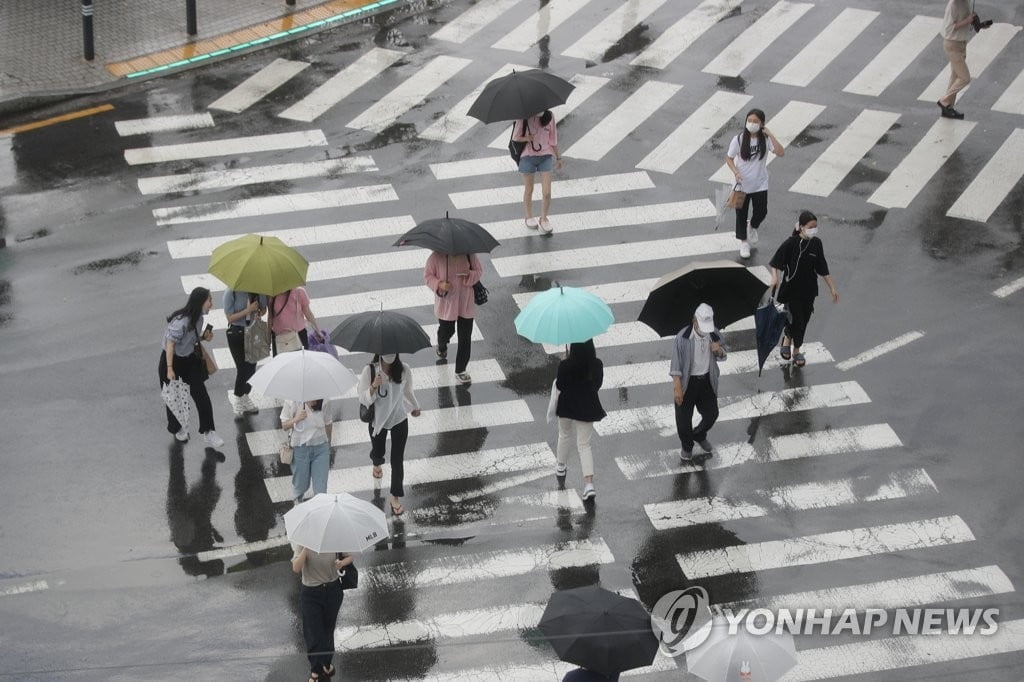 내일 전국 장맛비…경북 북부·강원 영동 400㎜ 이상