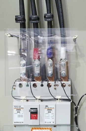 (주)후니즈 초경량 초소형 밧데리없이 작동하는 자가전원 화재 자동감지센서 개발