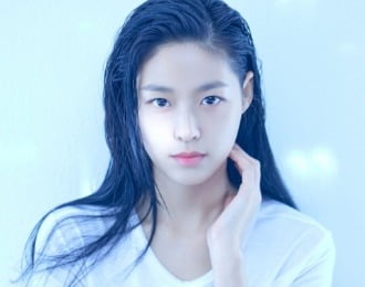 설현 담배 루머에 FNC 화들짝…"선처 없이 강경 대응" [공식]