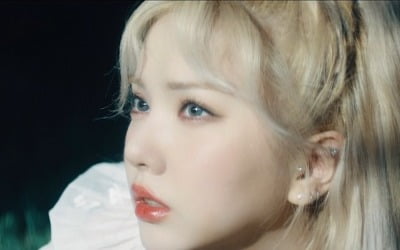 여자친구, 신곡 'Apple' MV 티저 공개…멈추지 않는 미모 업그레이드