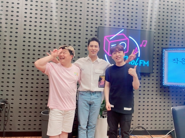 '미스터라디오' 윤정수(왼쪽부터), 장민호, 남창희/ 사진=KBS쿨FM 제공