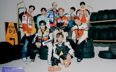 NCT 127, 정규 2집 리패키지로 美 '빌보드 200' 4주 연속 차트인