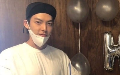 '신민아♥' 김우빈, 32번째 생일 인증…잘생김 한도 초과