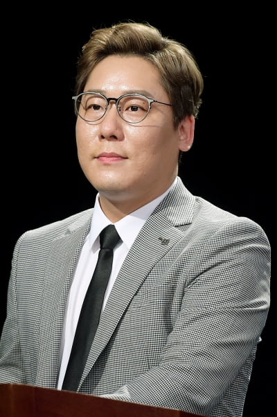 [TEN 포토] 최성민 '유퉁 닮은 사회자'