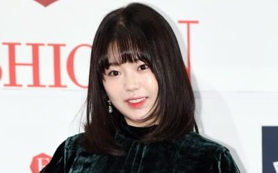 '조재현 딸' 조혜정, 활동 재개? SNS 댓글 깜짝근황