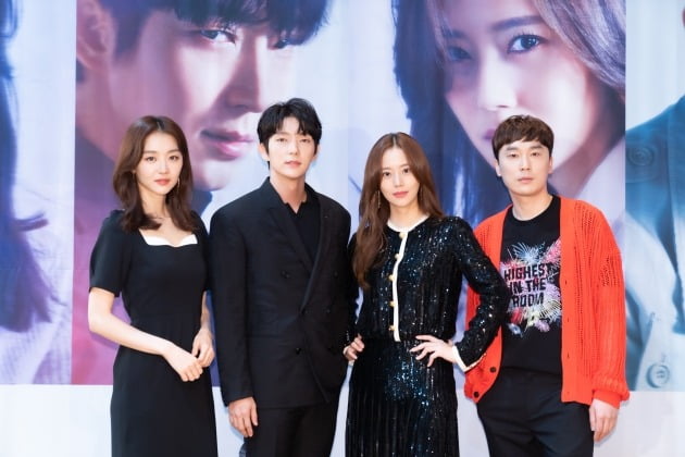 '악의꽃' 배우 장희진(왼쪽부터), 이준기, 문채원, 서현우/ 사진=tvN 제공