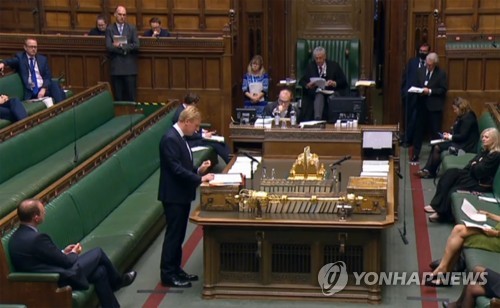 '시진핑 대신 트럼프'…영국, 2027년까지 화웨이 장비 완전제거