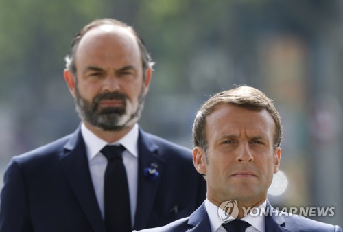 프랑스, 총리 교체하기로…지방선거 참패 뒤 쇄신차원