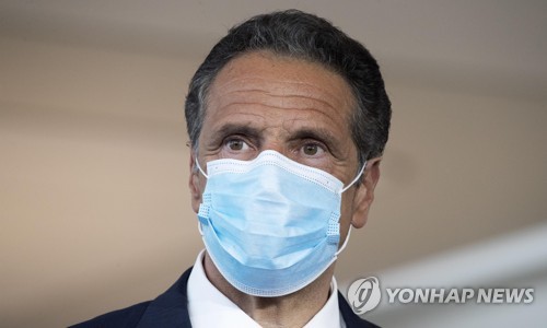 뉴욕주지사의 충고…"트럼프, 마스크 의무화 행정명령해야"