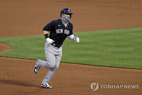 MLB, 상대팀과 평가전 시작…프레이저는 마스크 쓰고 홈런(종합)