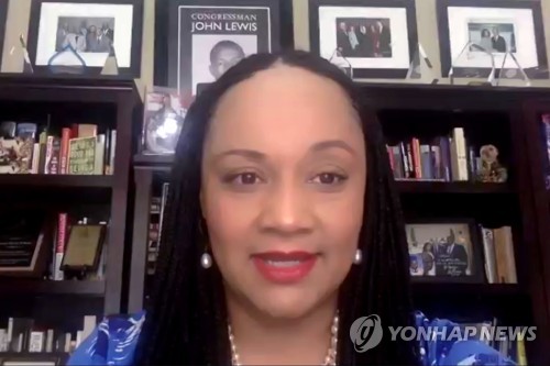 미 민주당 '흑인인권 거물' 루이스 지역구에 흑인여성 의원 낙점