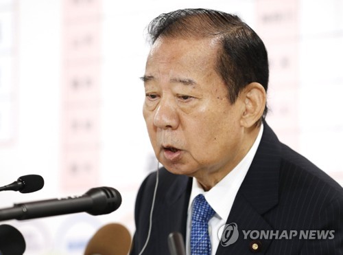 '포스트 아베' 주자에 손 뻗는 日집권당 넘버투 니카이