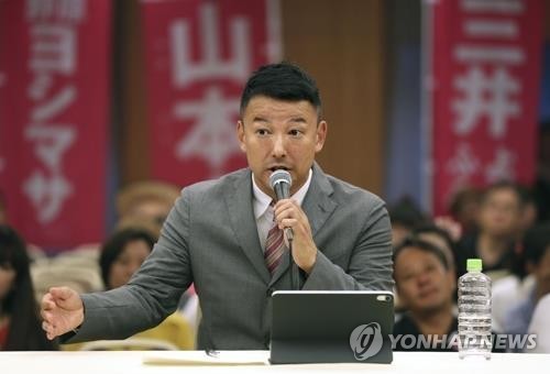 "도쿄지사 선거 야당 부진…아베 중의원 해산 판단에 영향"