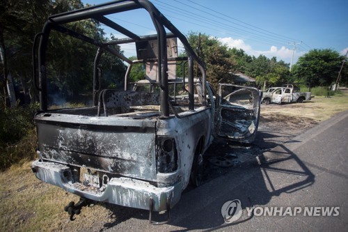 군대 방불케 하는 멕시코 카르텔…중무장 영상으로 위력 과시