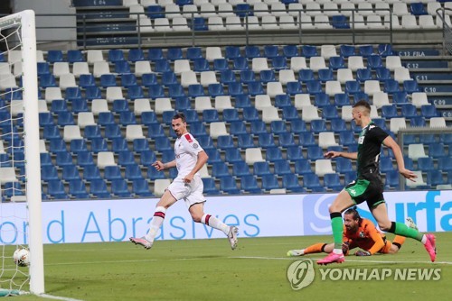 '즐라탄 멀티골' AC밀란, 사수올로 잡고 9경기 무패