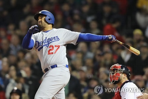 MLB 콜로라도, 데스먼드 대역으로 켐프와 마이너 계약
