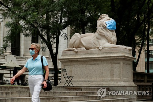 [특파원 시선] 마스크가 뉴욕을 깨웠다…"안쓰면 음주운전하는 셈"