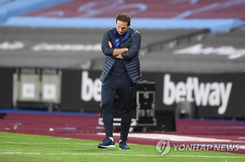 첼시·레스터시티 나란히 패배…EPL 4위 경쟁 '후끈'