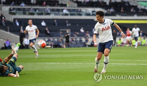 손흥민, 아스널전 1골 1도움…아시아인 최초 EPL '10골-10도움'