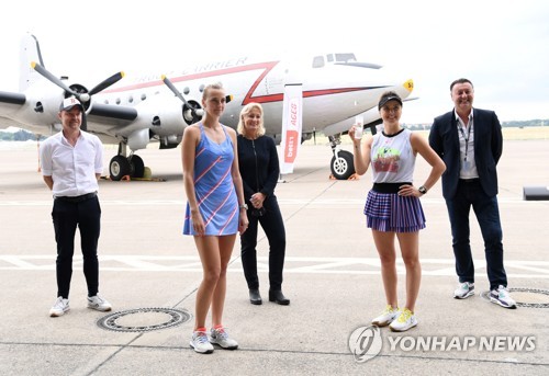 스비톨리나, 독일 공항 격납고에서 열린 테니스 대회 우승