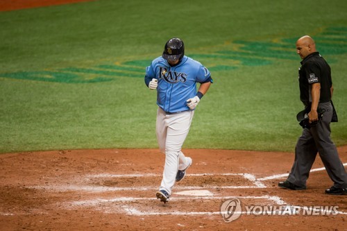 '우타석 첫 홈런' 최지만 "그저 스윙했더니 볼이 담 밖으로"