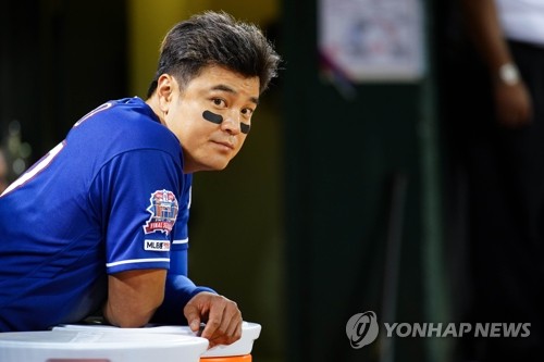 MLB닷컴 "텍사스, 시즌 중 추신수 트레이드하지 않을 것"