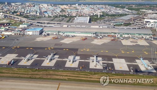 김해공항 국제선 셧다운 100일…출구 실종에 깊어지는 시름