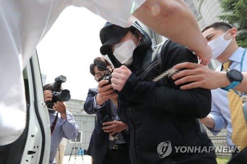 '박사방' 피해자 유인·협박한 20대 공범 결국 구속(종합)