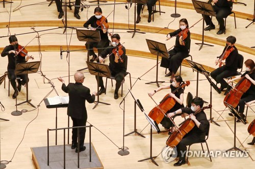 코로나에 잠식된 상반기 공연계…하반기도 어렵다