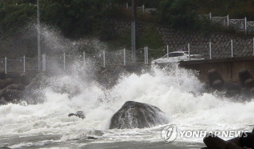 강원 흐리고 5∼20㎜ 비…동해안 너울성 파도 조심