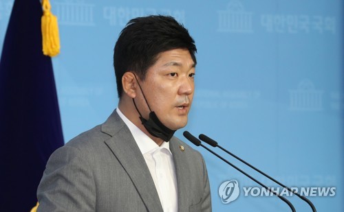 '가혹행위'에 극단적 선택한 선수…이용 의원 "철저히 수사하라"(종합2보)