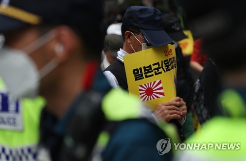 정의연 "이용수 할머니, '수요시위에 힘 실어주고 싶다'고 해"(종합)