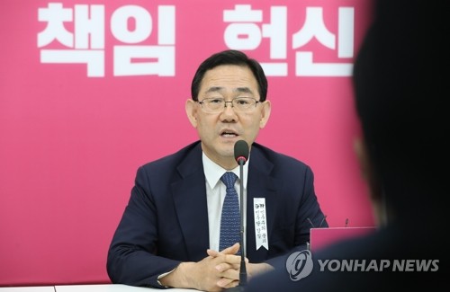 통합, 일단 여론전 집중…7월 임시국회 등원하나