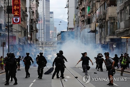 가혹한 보안법에 얼어붙은 홍콩…'헥시트' 본격화하나