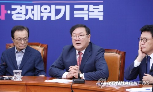 김태년 "7월 임시회 요구서 제출…통합당과 대화하겠다"