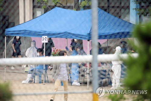 [속보] 감염경로 불명 '깜깜이 환자' 비율 증가…최근 2주간 12%