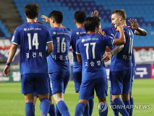 드디어 터진 타가트 '멀티골'…아쉬운 무승부 속 수원의 희망