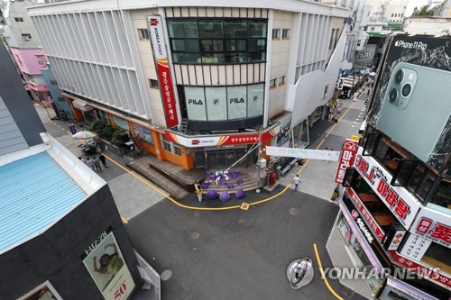 광주시 확진자 동선 늑장 공개…이용섭 시장 "개선 약속"