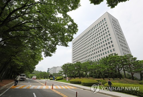 추미애, 타협없는 '산중 최후경고'…윤석열과 대치 절정