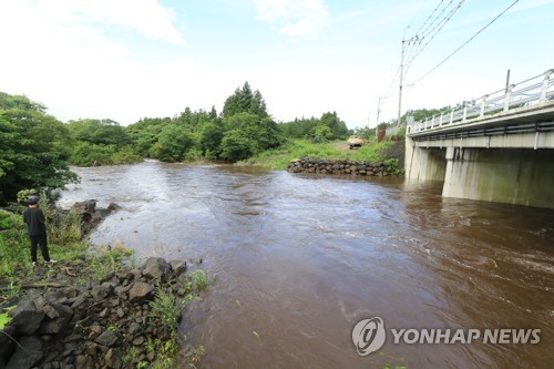 제주 내일까지 장맛비 계속…50∼100㎜ 예상(종합)