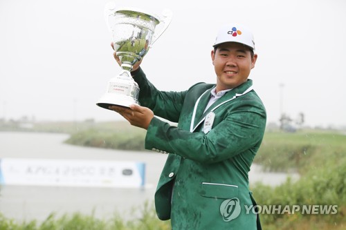 KPGA 코리안투어 우승 18세 김주형, 세계 랭킹 92위로 상승