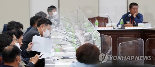 내년 최저임금 초점은 기업 살리기…노동자는 소득보단 고용유지