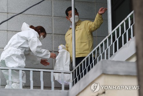 서울 중구 한화생명 관련 6명 확진…접촉자 등 203명 검사